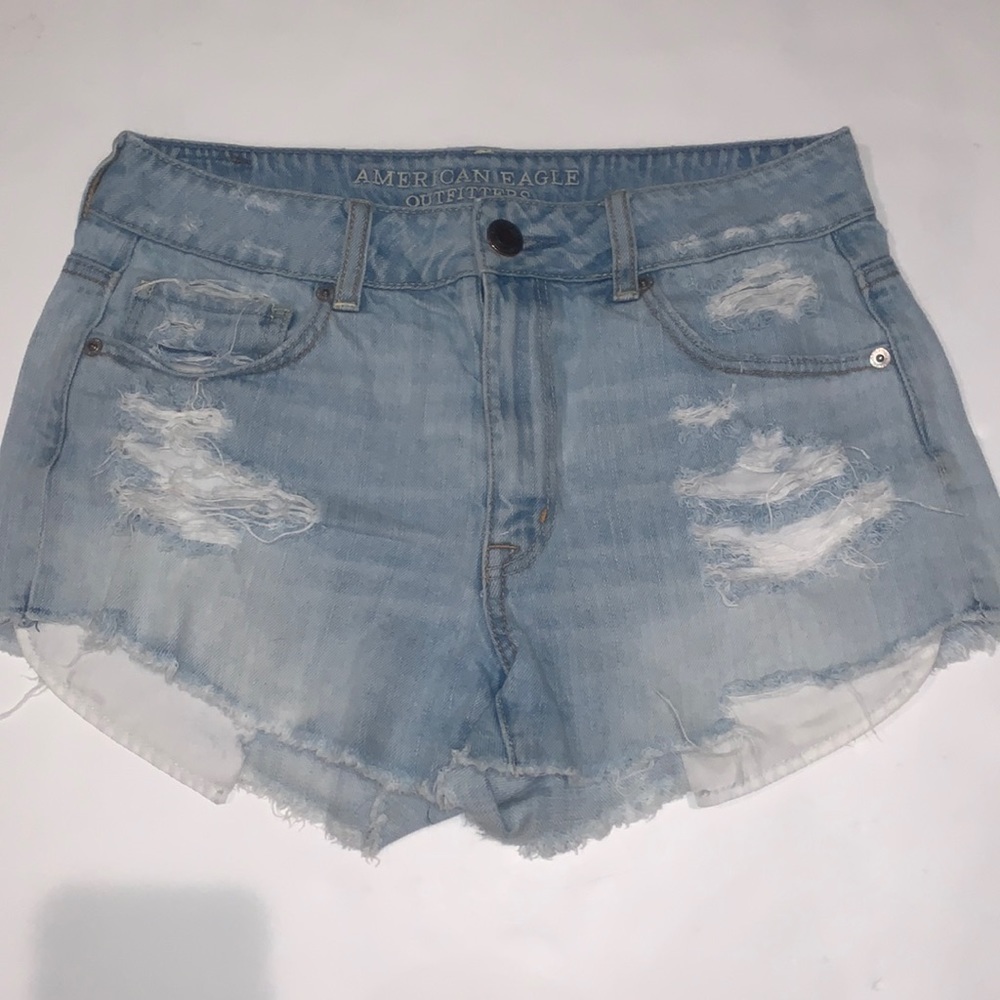 AMERICAN EAGLE OUTFITTERS JEAN SHORTS size 6